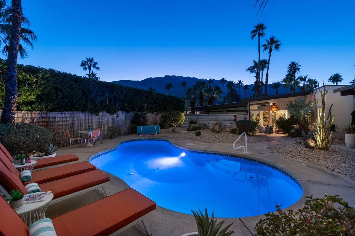 Hollywood Hideaway