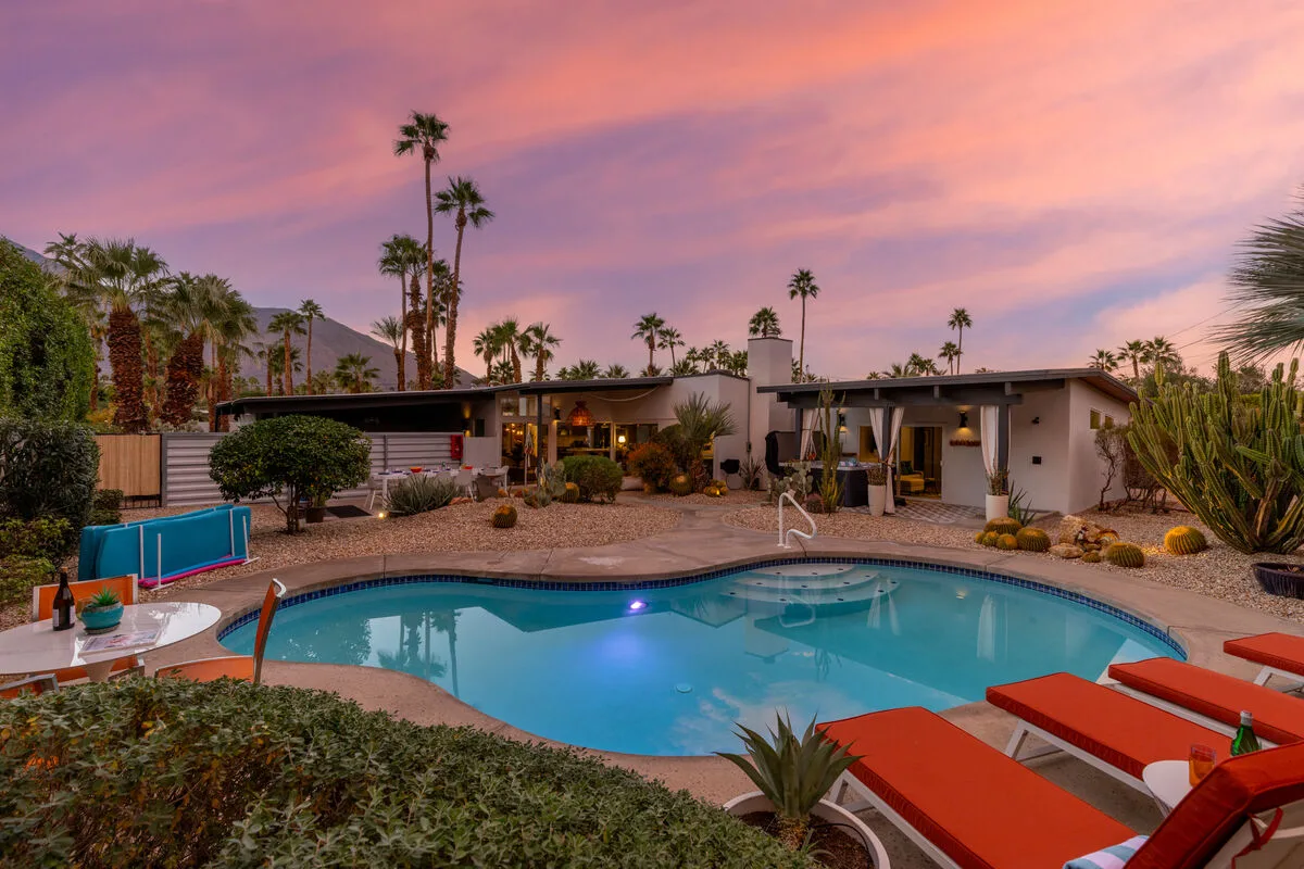 Hollywood Hideaway