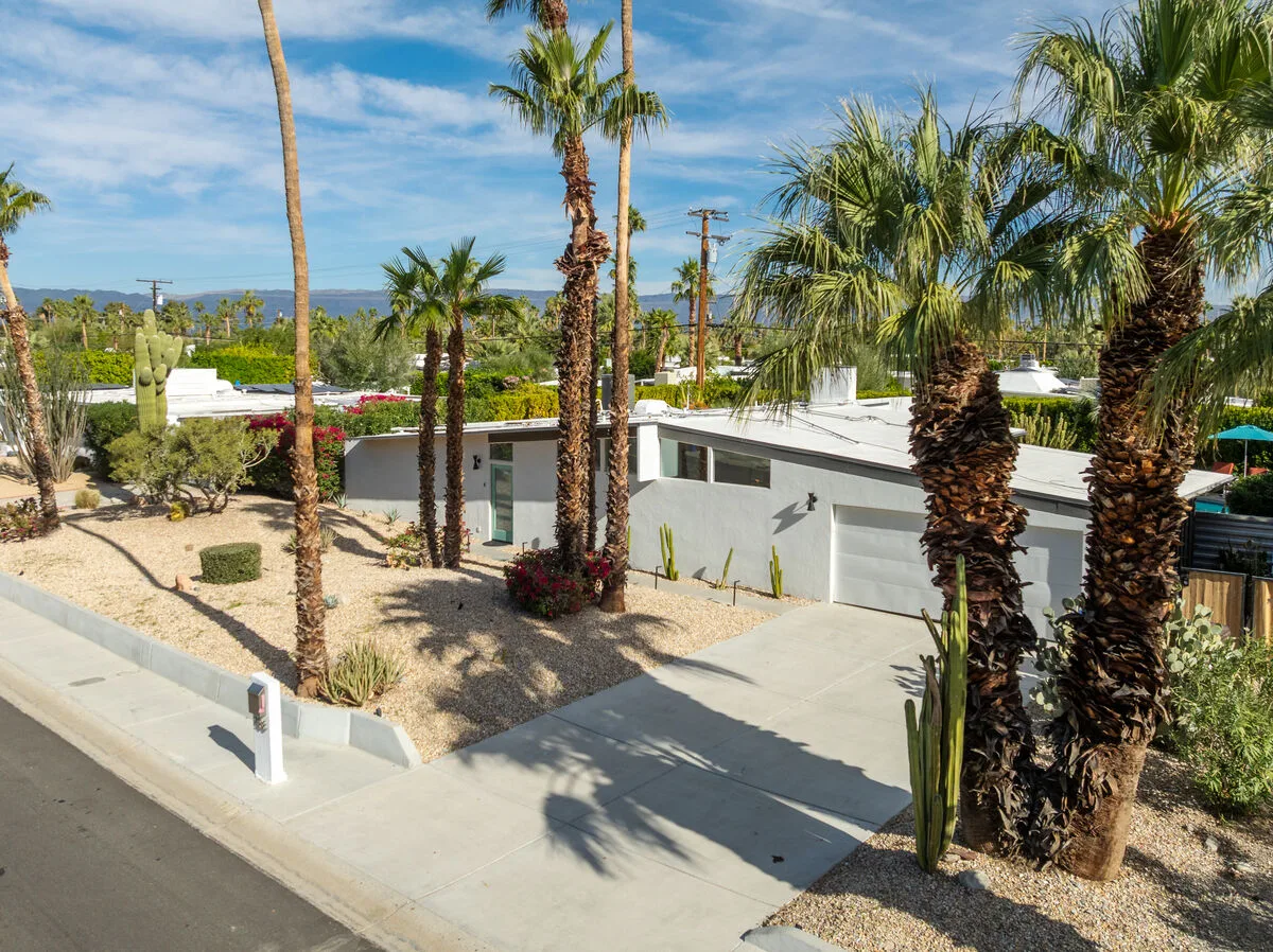 Hollywood Hideaway