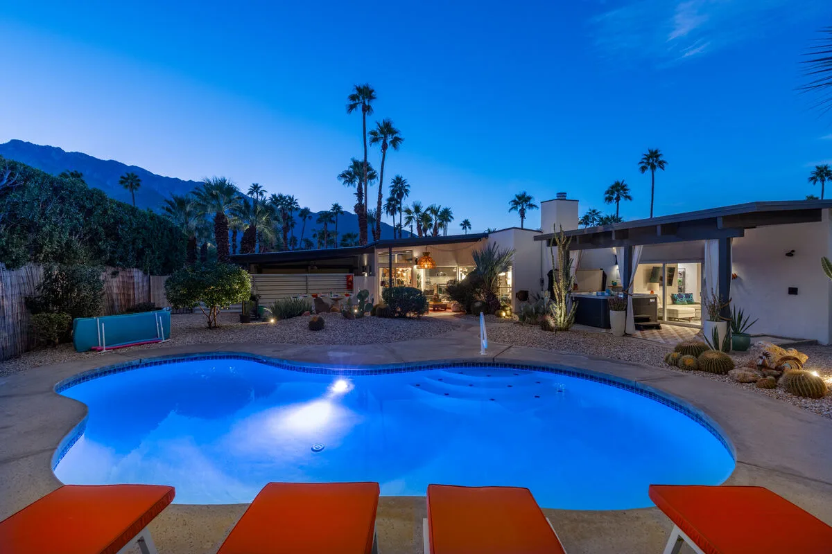 Hollywood Hideaway