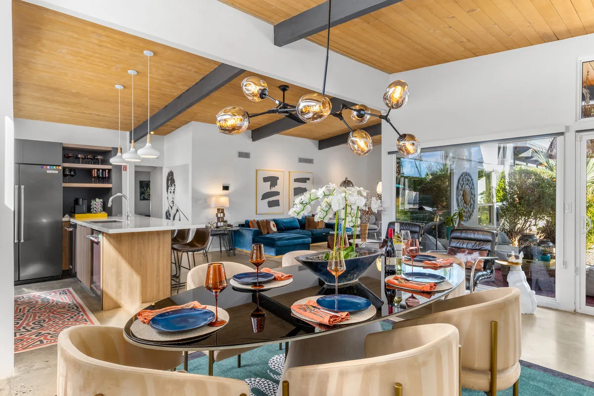 Hollywood Hideaway