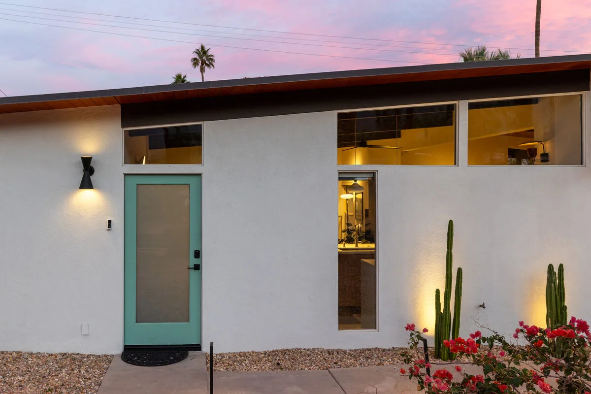 Hollywood Hideaway