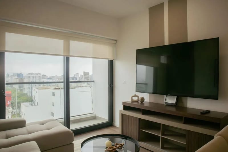 Signature Balcony 2BR in Miraflores