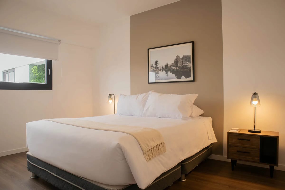 Signature Balcony 2BR in Miraflores