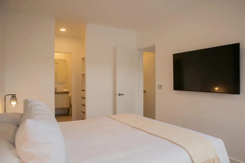 Signature Balcony 2BR in Miraflores