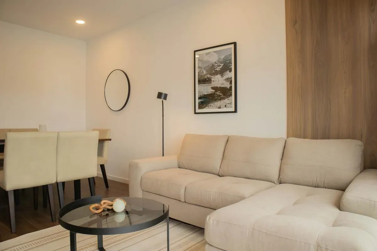 Signature Balcony 2BR in Miraflores