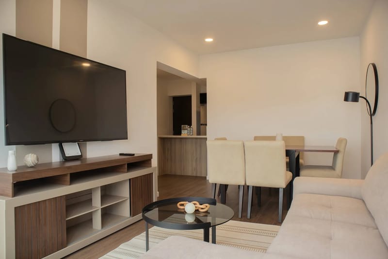 Signature Balcony 2BR in Miraflores