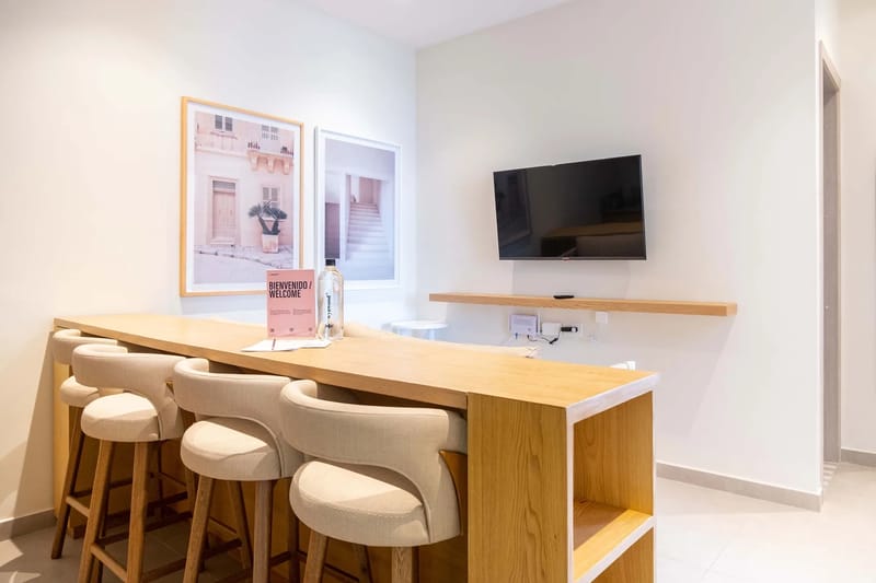 Pristine 2BR w/ Lovely Terrace in Bocagrande