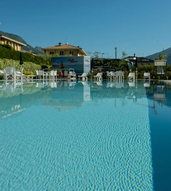Piscina del hotel