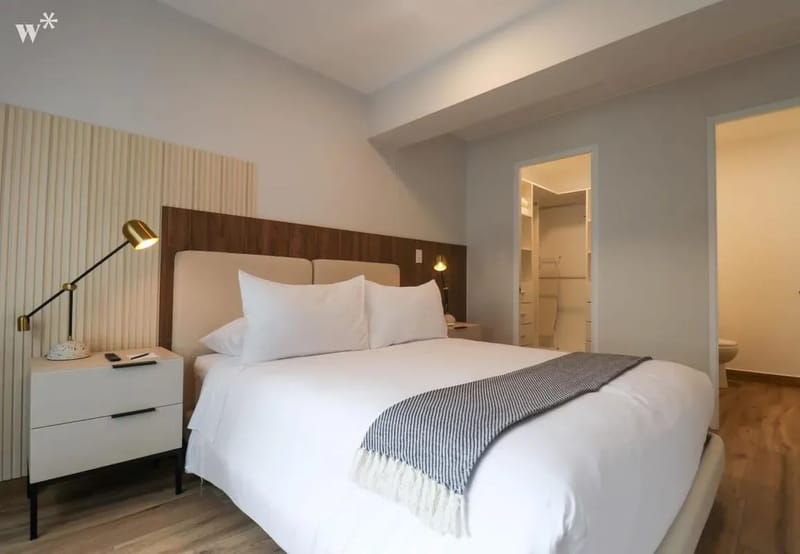 Authentic 2BR in Miraflores