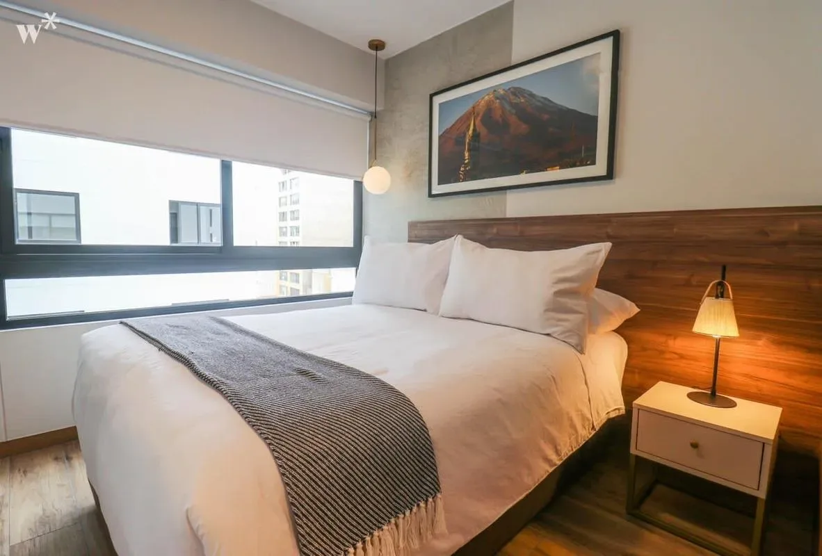 Authentic 2BR in Miraflores