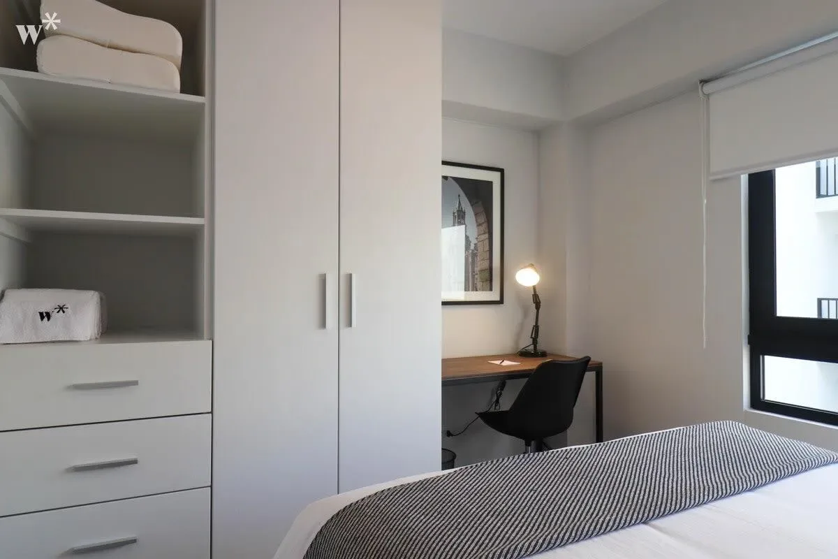 Authentic 2BR in Miraflores
