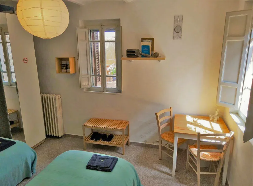 Economy room