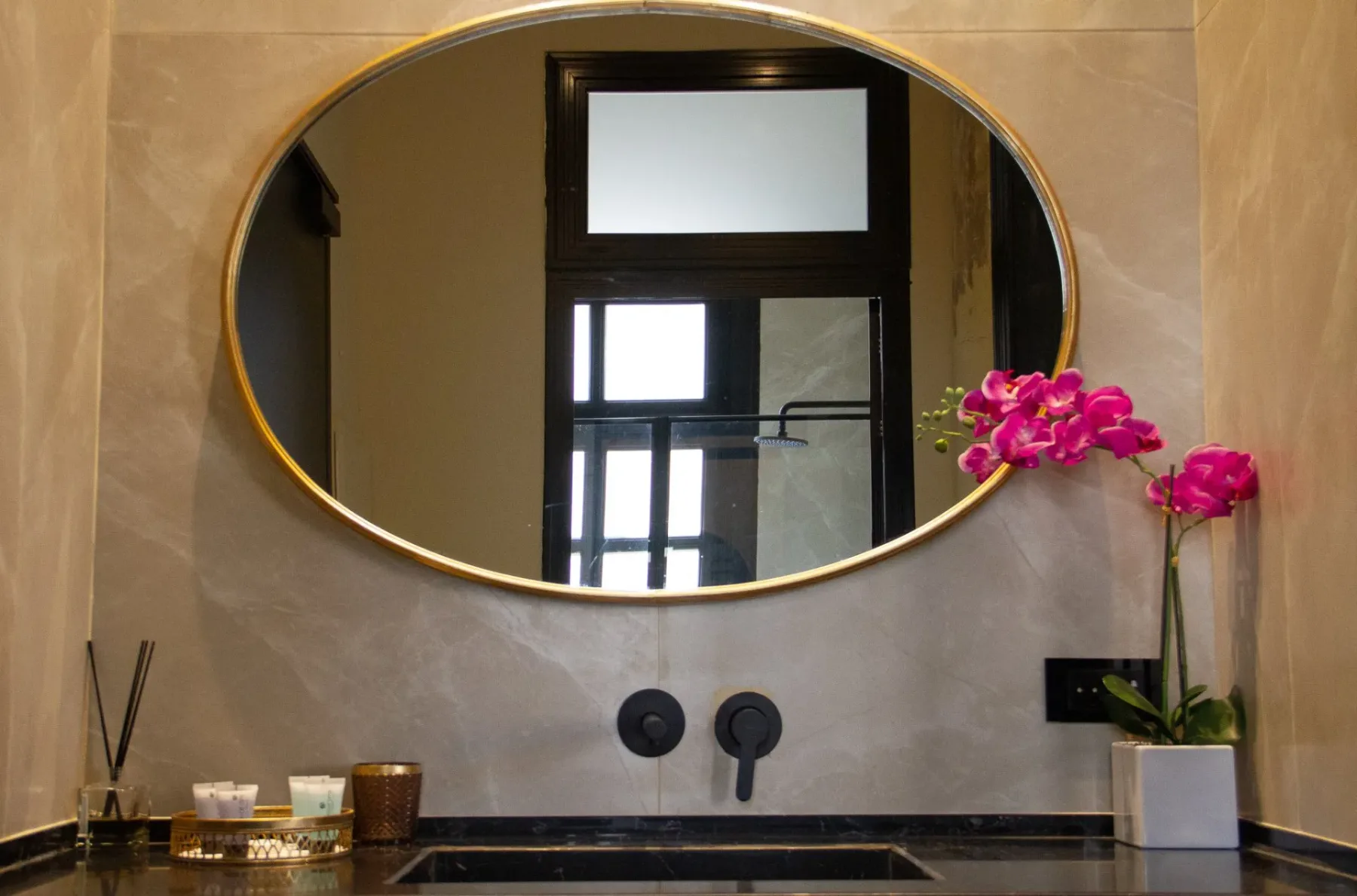 Foto del establecimiento King Gallery Hotel