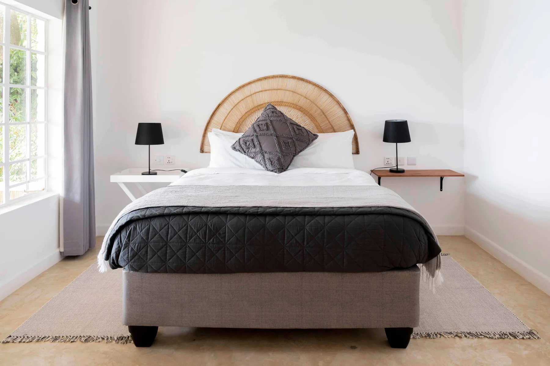 Interior de una habitación de Kefi Hotel Café