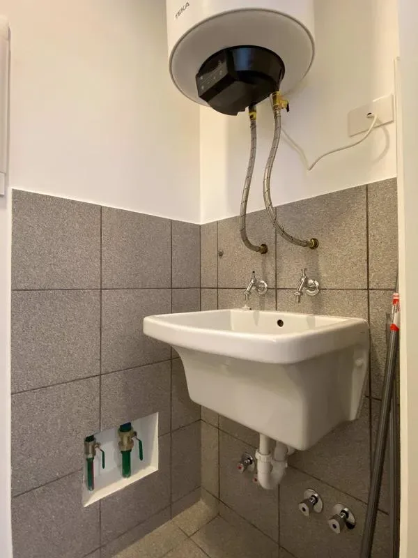 Upscale 2BR w/ Balcony & View in Miraflores