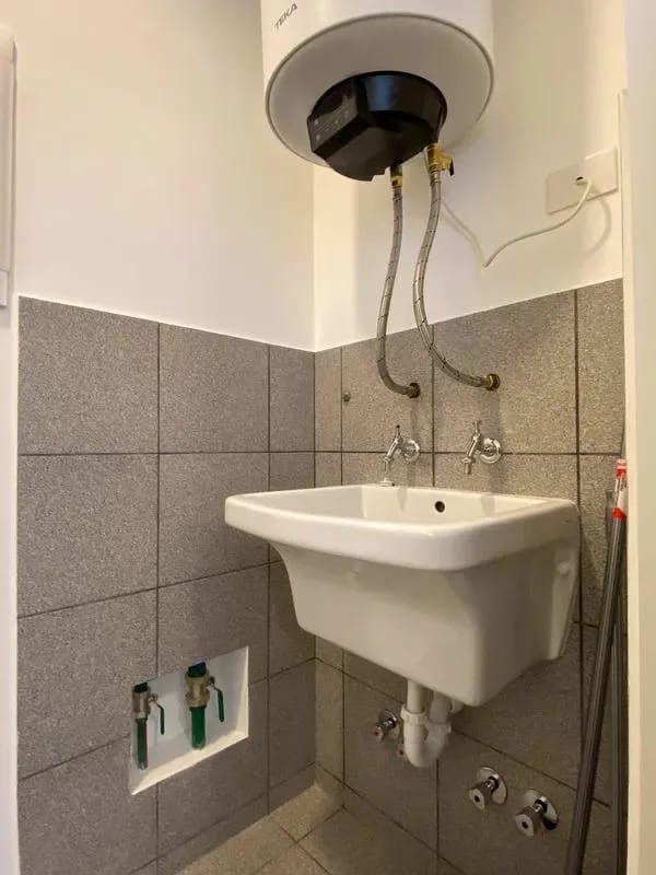 Upscale 2BR w/ Balcony & View in Miraflores