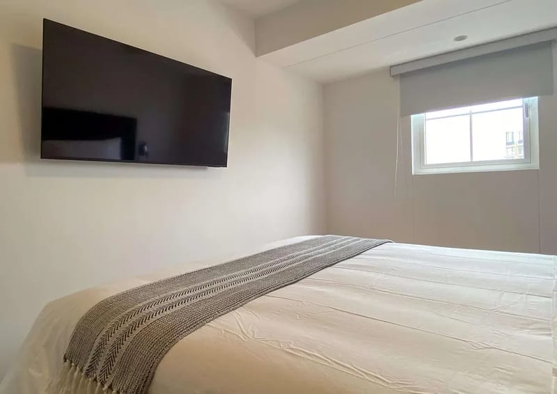 Upscale 2BR w/ Balcony & View in Miraflores
