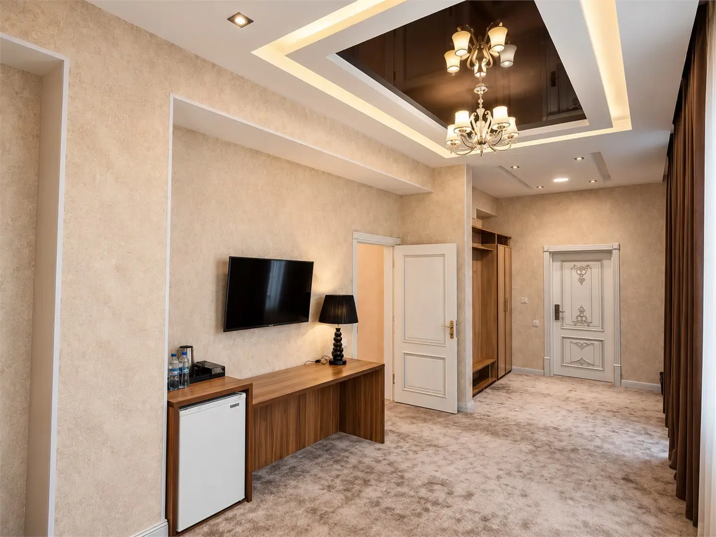 Arhan Palace room image