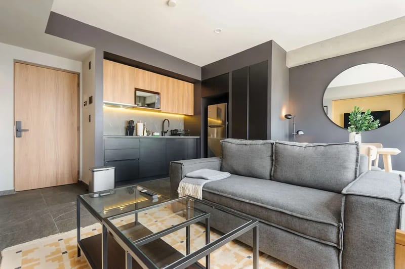 Calm & Cozy 1BR w/ Balcony in Tabacalera