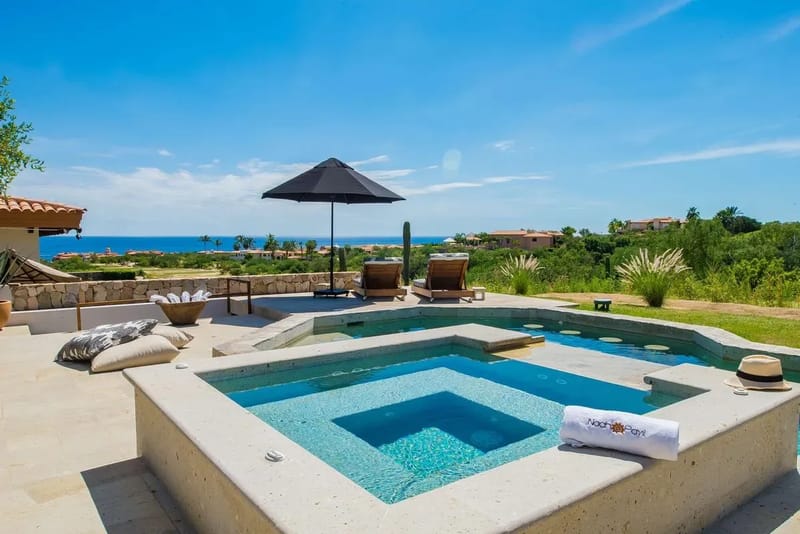 Luxury 5BR Villa w/ Pool & Sea Views