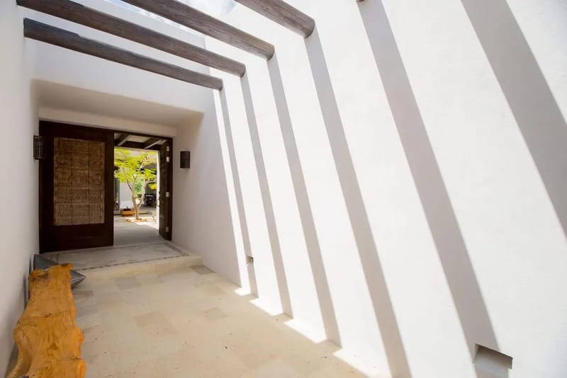 Luxury 5BR Villa w/ Pool & Sea Views
