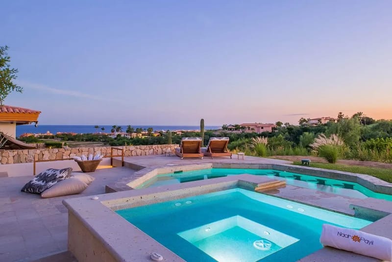 Luxury 5BR Villa w/ Pool & Sea Views