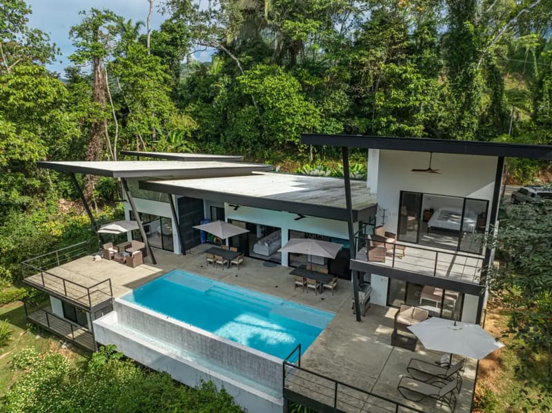 Casa Arbol