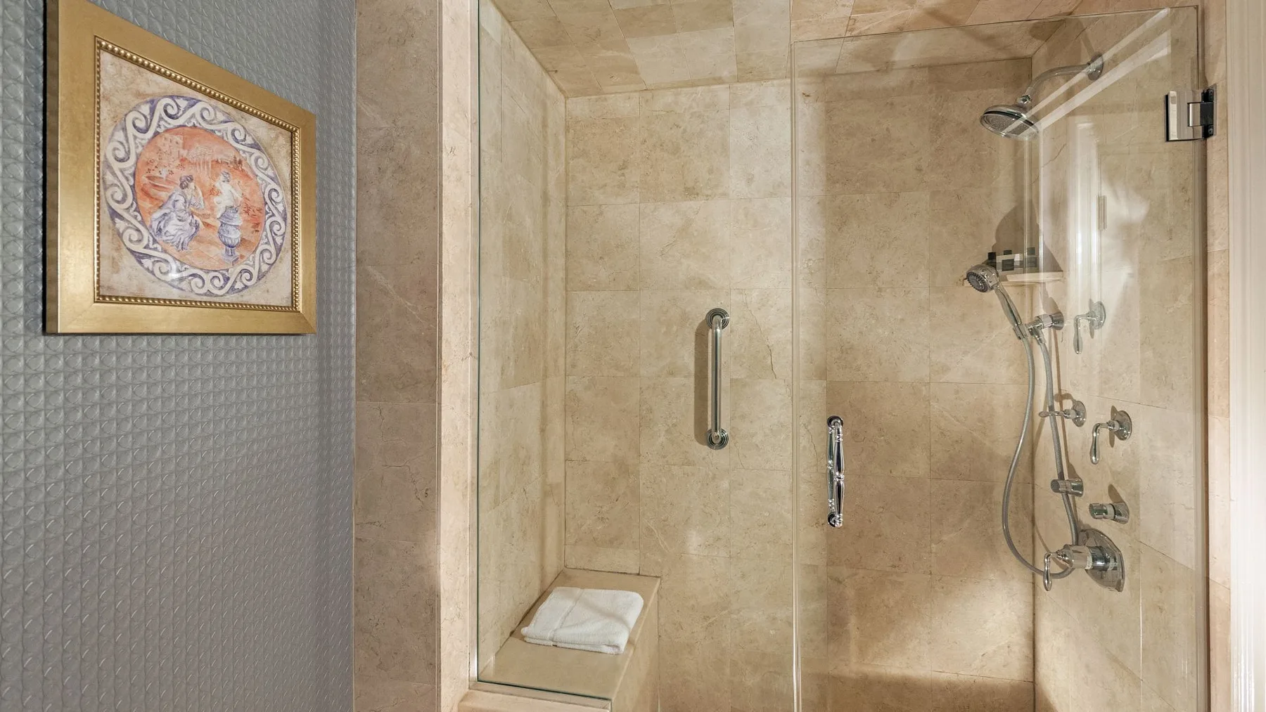 Suite de un dormitorio con cama king