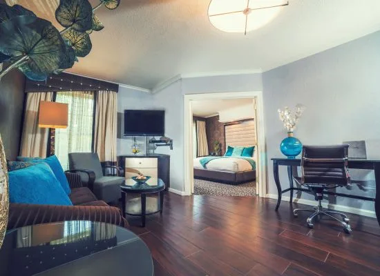 Suite de un dormitorio con cama king