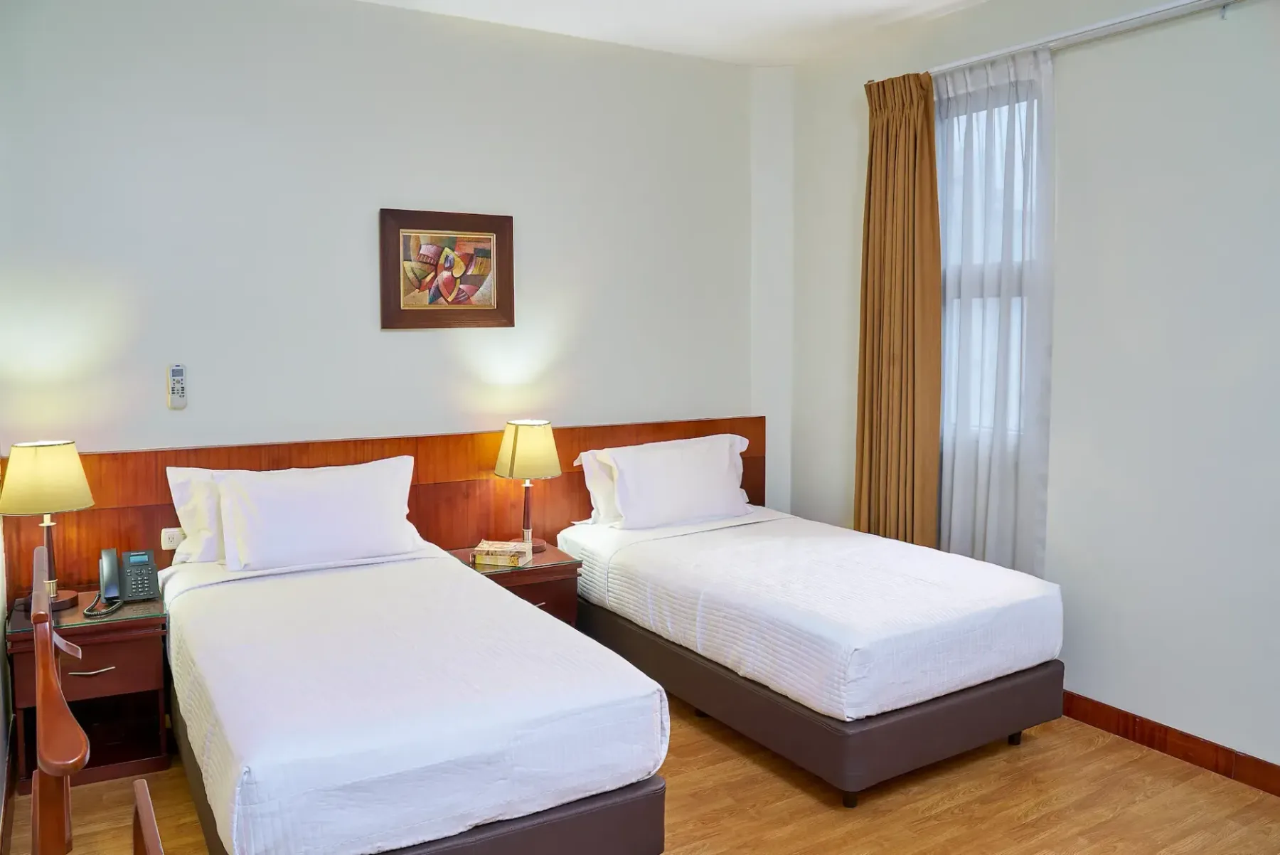 Twin Deluxe room with two beds