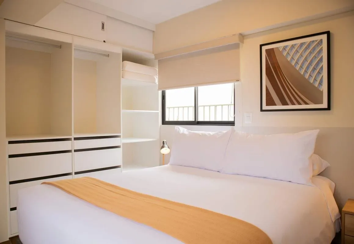 Modern 3BR w/ Balcony Near Kennedy Park