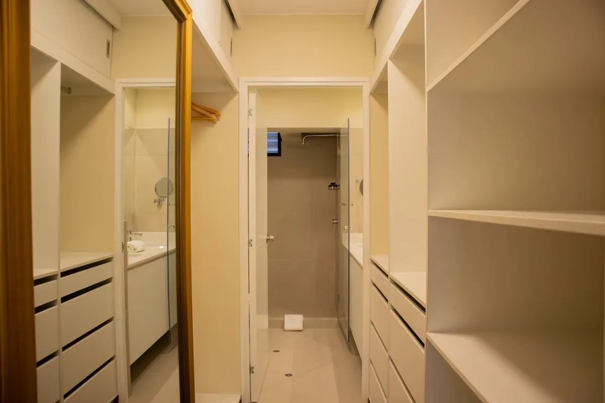 Modern 3BR w/ Balcony Near Kennedy Park