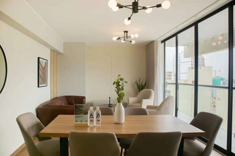 Modern 3BR w/ Balcony Near Kennedy Park