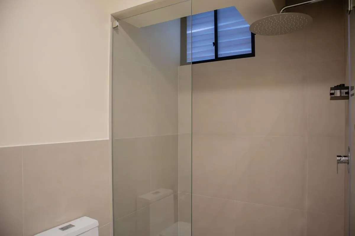Modern 3BR w/ Balcony Near Kennedy Park