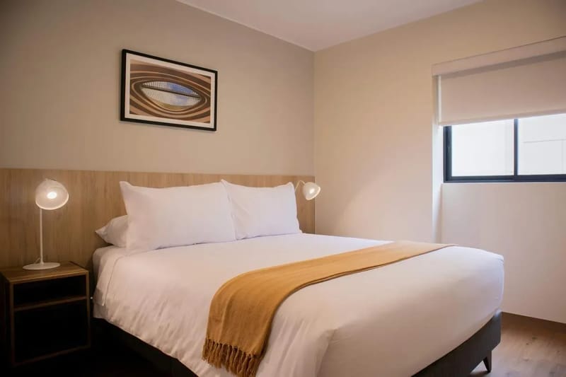 Modern 3BR w/ Balcony Near Kennedy Park