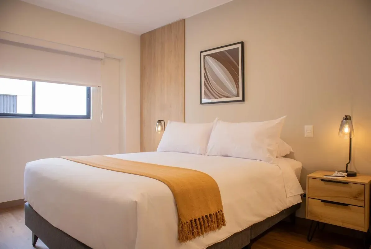 Modern 3BR w/ Balcony Near Kennedy Park
