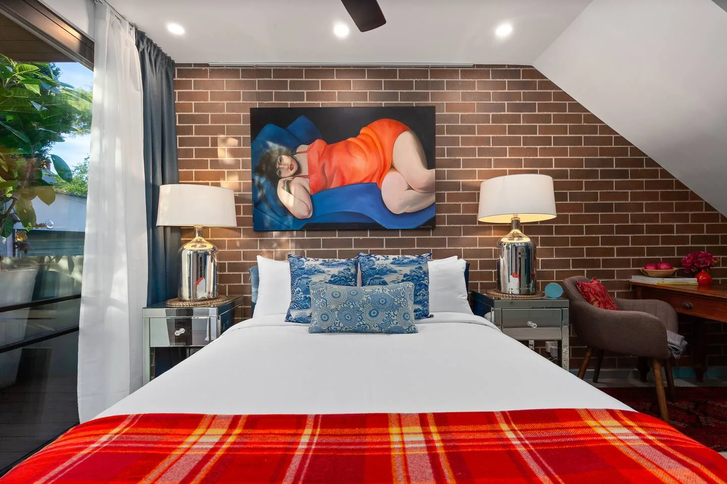 Blue Willow—Cosy Hideaway with Everyday Comfort