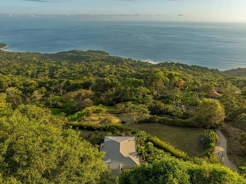 Luxury 3BR Rainforest Villa w/ Oceanview Pool