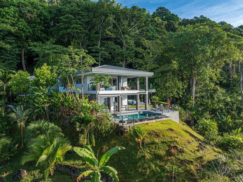Luxury 3BR Rainforest Villa w/ Oceanview Pool