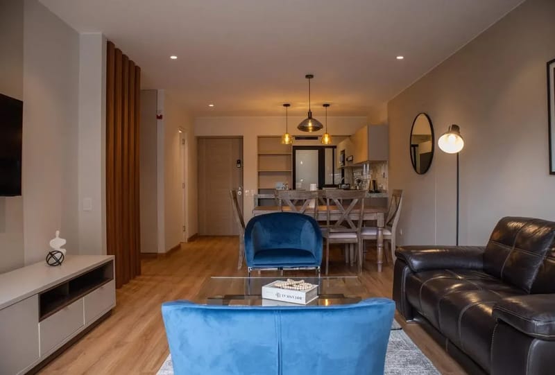 Stylish & Cozy 3BR w/ Balcony in Miraflores