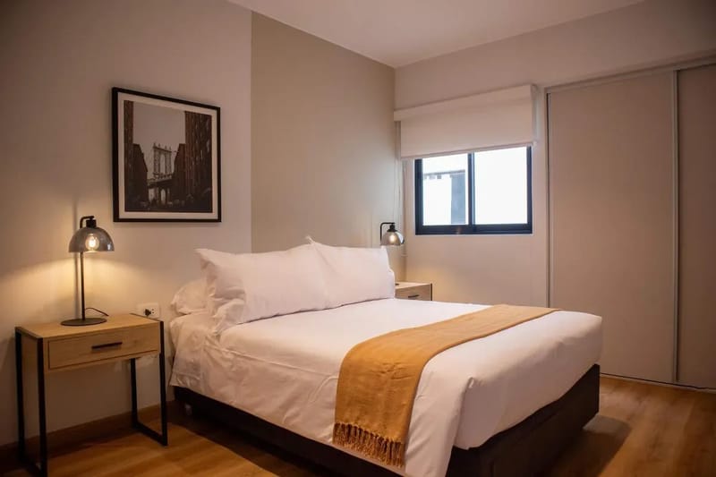 Stylish & Cozy 3BR w/ Balcony in Miraflores