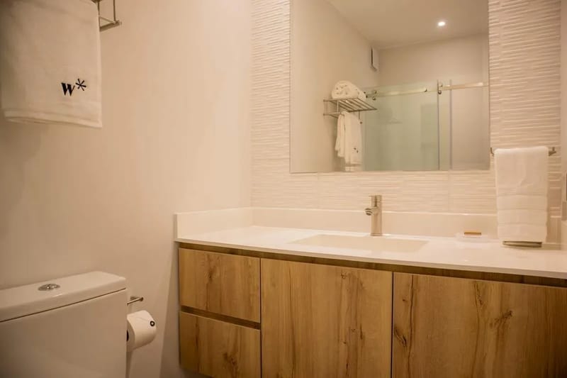 Stylish & Cozy 3BR w/ Balcony in Miraflores