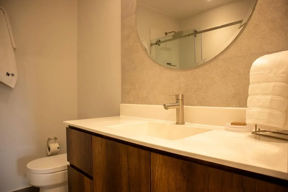 Stylish & Cozy 3BR w/ Balcony in Miraflores