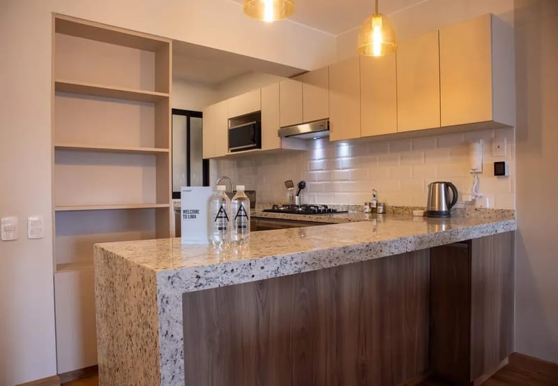 Stylish & Cozy 3BR w/ Balcony in Miraflores