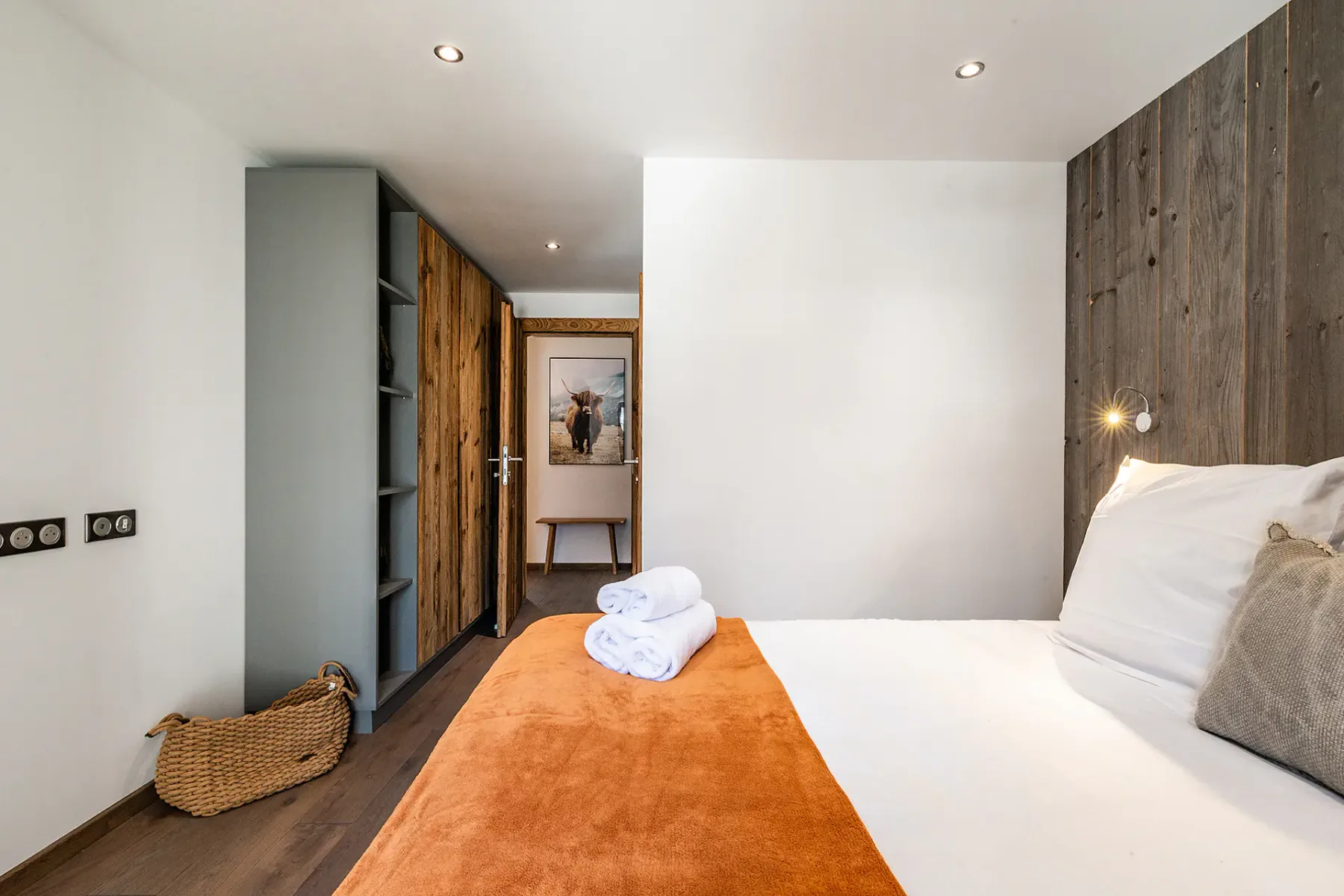 Luxury double ensuite bedroom private bathroom ski Chalet Ravanel Chamonix
