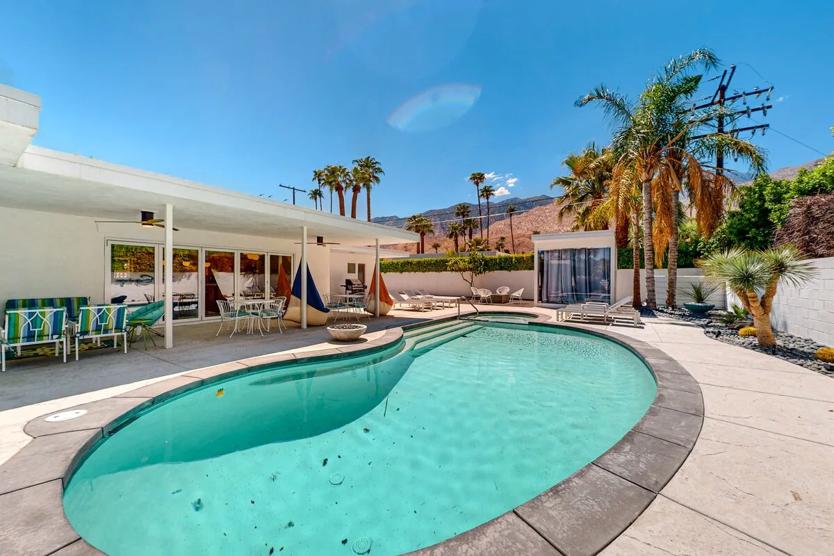 Twin Palms Modern