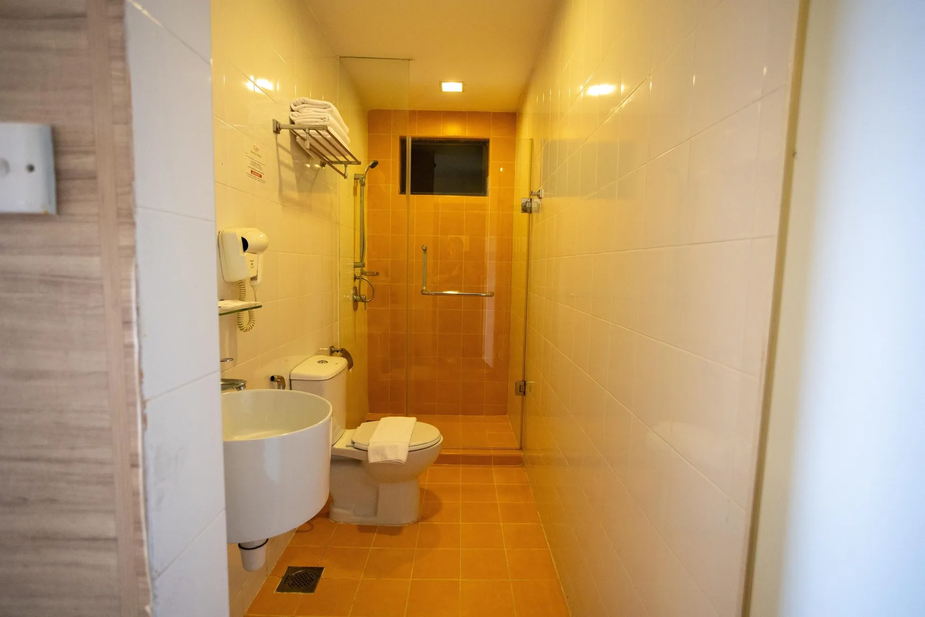 Room bathroom