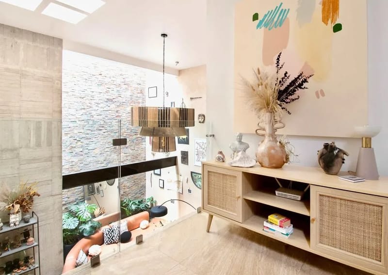 Sunny 7BR House with Amazing Terrace