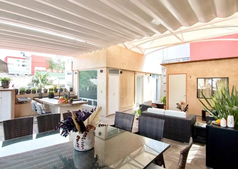 Sunny 7BR House with Amazing Terrace